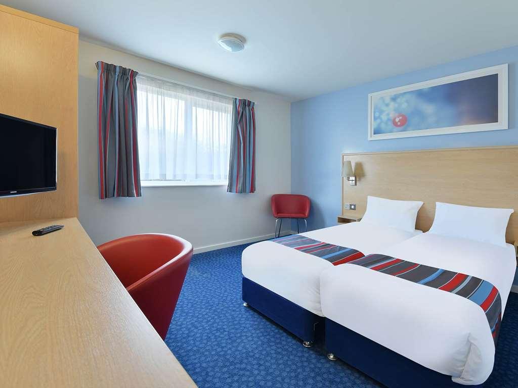 Travelodge Sheffield Central Room photo