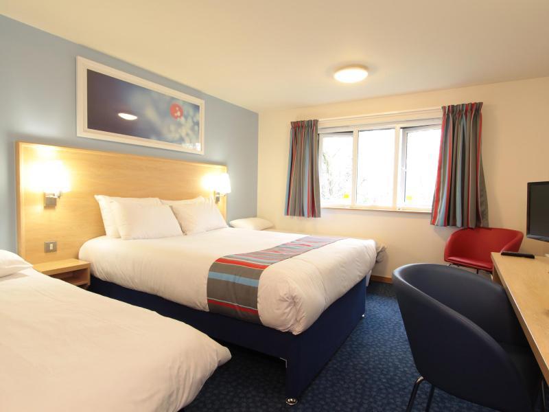 Travelodge Sheffield Central Exterior photo