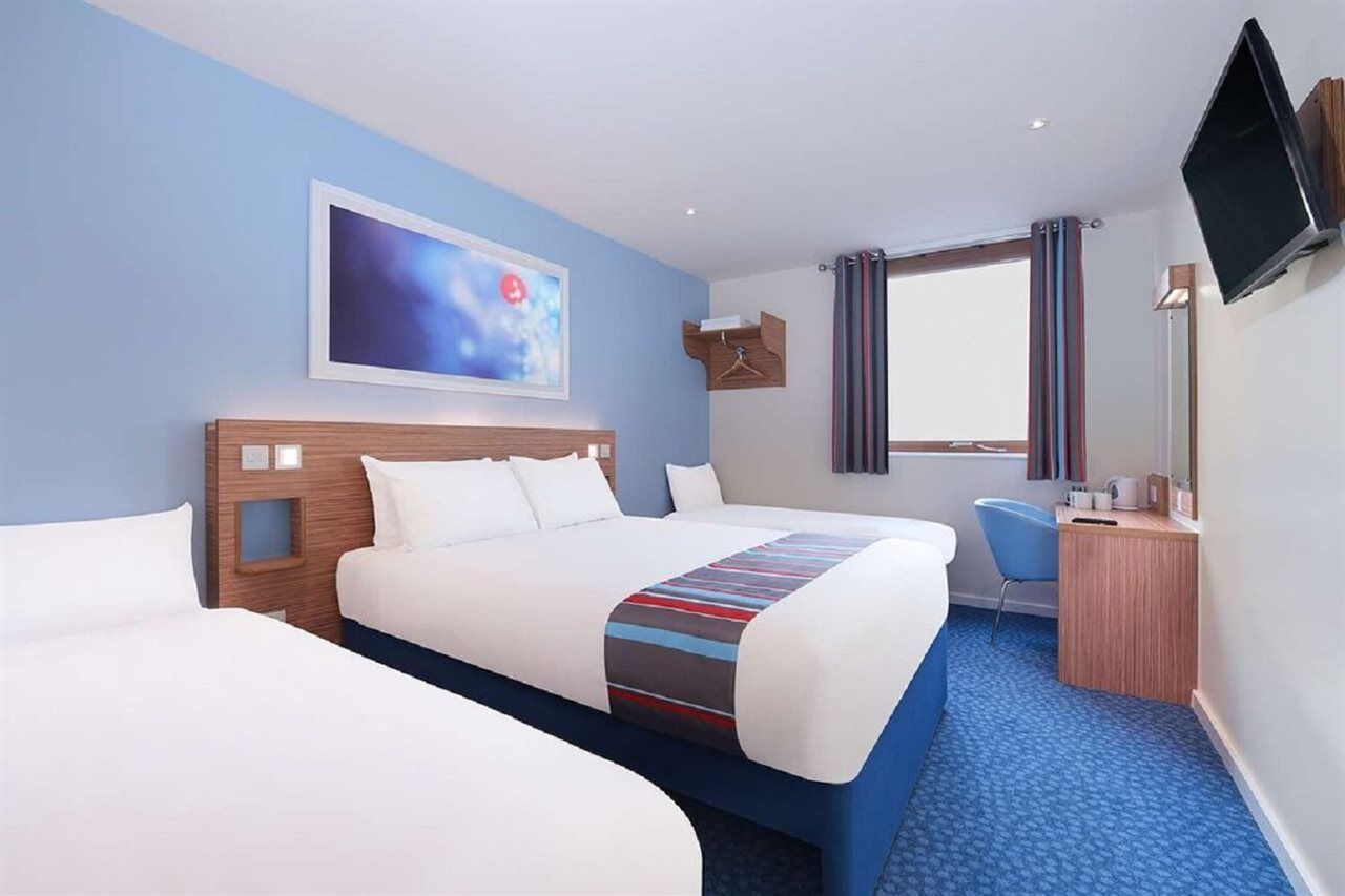 Travelodge Sheffield Central Exterior photo